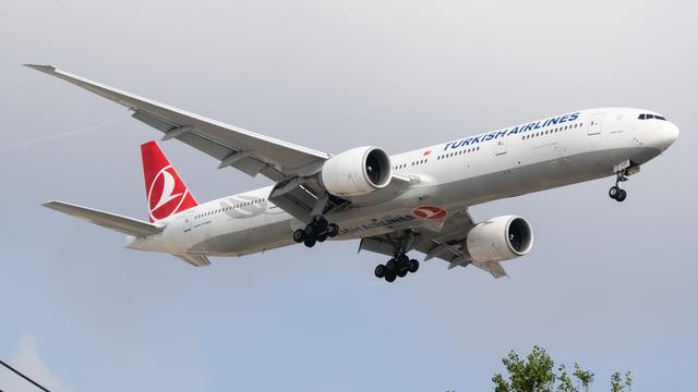 TC-JJY::Turkish Airlines